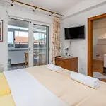 Ana S Bazenom I Panoramskim Pogledom Na Pensión 4*