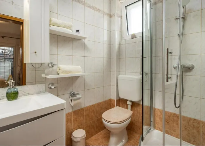 Ana S Bazenom I Panoramskim Pogledom Na 4*