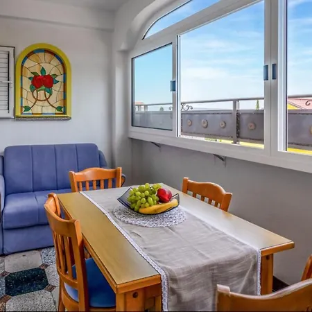 Ana S Bazenom I Panoramskim Pogledom Na Maison d'hôtes