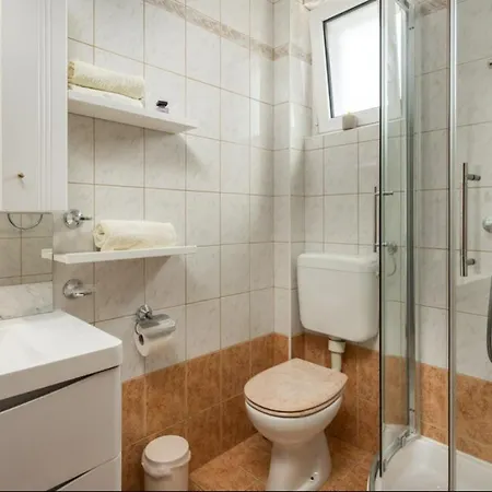 Ana S Bazenom I Panoramskim Pogledom Na 4*