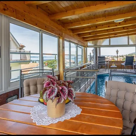 Ana S Bazenom I Panoramskim Pogledom Na Maison d'hôtes